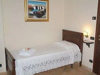 Agriturismo Cefalu Guest House * Чефалу