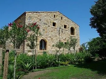 Agriturismo Cefalu Guest House Вилла
