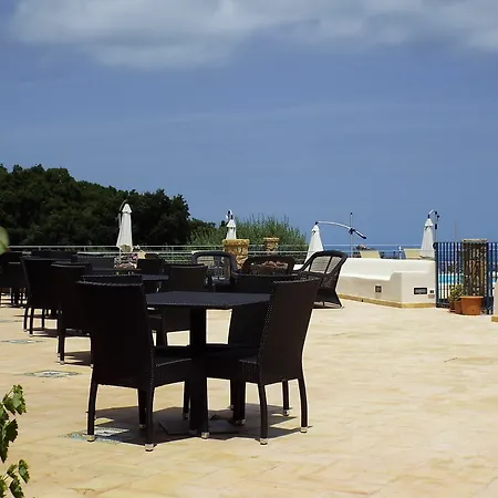 Agriturismo Cefalu Guest House * Чефалу