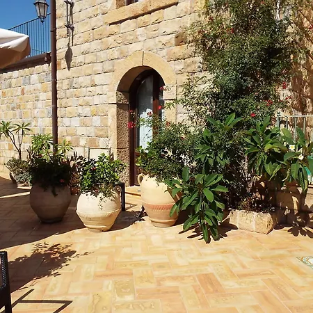Agriturismo Cefalu Guest House * Чефалу